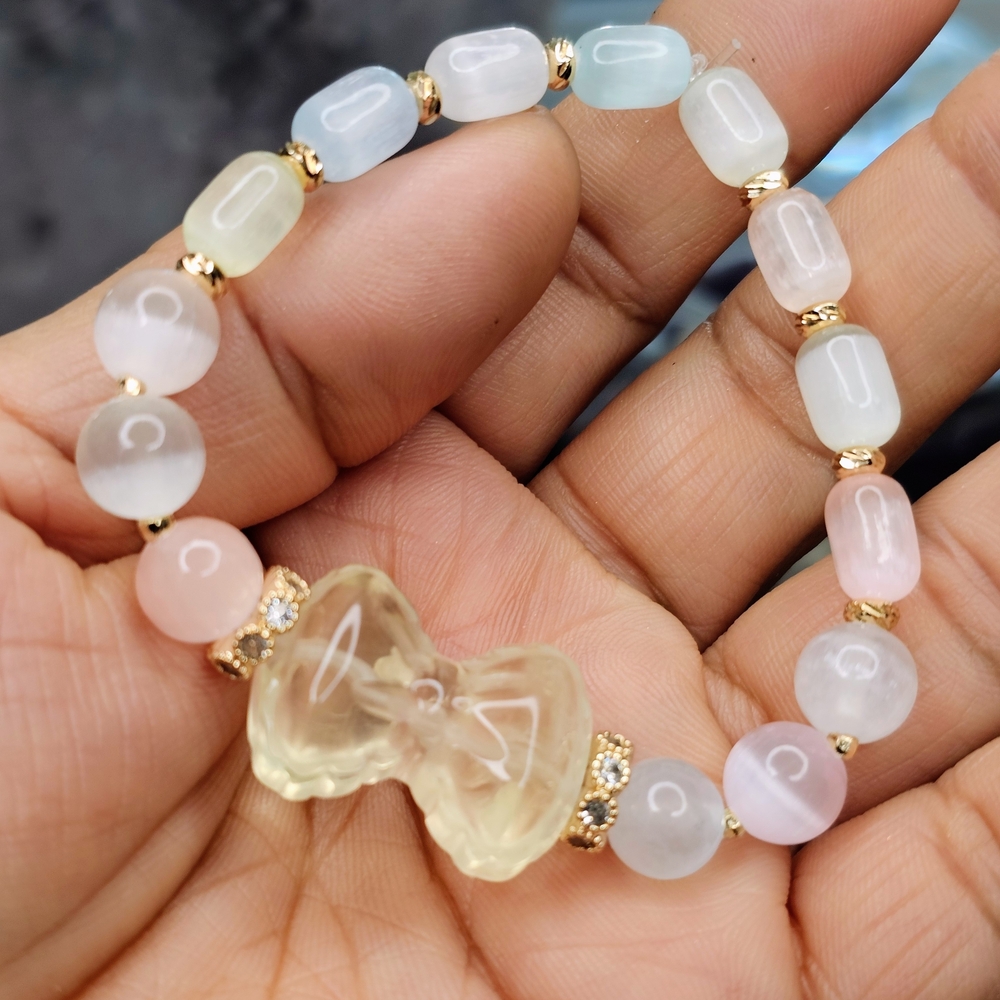 Chic Pastel Beaded Bracelet with Gold Accents